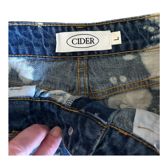 NWT Cider mini jean pleated skirt distressed adorable New size L 30”W x 15 1/2” - Picture 4 of 6